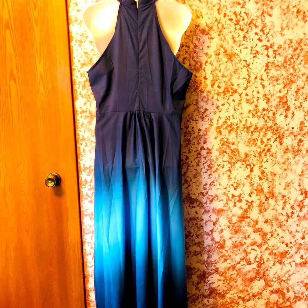 Elegant Colorful Summer Maxi Dress, Large NWOT
🌿🌸🌿🌸 GORGEOUS GOWN‼️🌸🌿🌸🌿